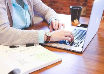 Pracownik Biurowy - specyfikacja zawodu, wymagania, zarobki