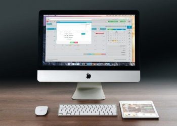 Pracownik Help Desk - specyfikacja zawodu, wymagania, wynagrodzenie