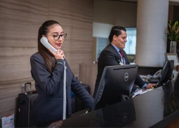 Recepcjonistka - szczegóły zawodu, wymagania, wynagrodzenie