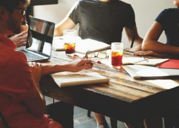 Sekretarz redakcji - specyfikacja zawodu, wymagania, zarobki