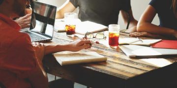 Sekretarz redakcji - specyfikacja zawodu, wymagania, zarobki