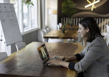 Asystent działu - specyfikacja zawodu, obowiązki, zarobki