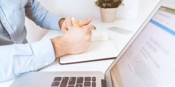 Asystent Działu Księgowości – specyfikacja zawodu, obowiązki, zarobki