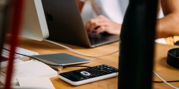 Fakturzystka – specyfikacja zawodu, obowiązki, zarobki