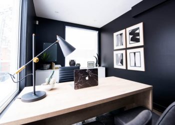 Kierownik biura - specyfikacja zawodu, wymagania, wynagrodzenie