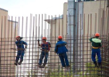 Monter Konstrukcji Stalowych - specyfikacja zawodu, wymagania, zarobki