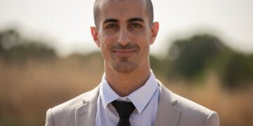 Ajent - specyfikacja zawodu, wymagania, wynagrodzenie