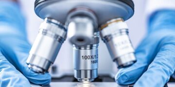 Bioinżynier Genetyczny - specyfikacja zawodu, wymagania, wynagrodzenie