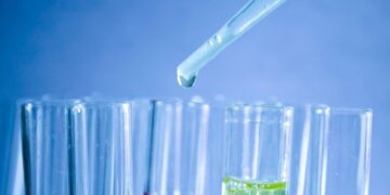 Biotechnolog - specyfikacja zawodu, wymagania, wynagrodzenie