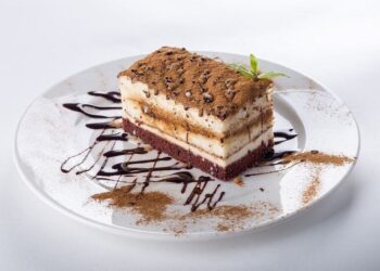 Cukiernik - specyfikacja zawodu, wymagania, wynagrodzenie