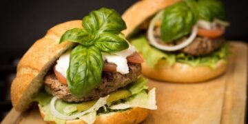 Kierownik Lokalu Gastronomicznego - specyfikacja zawodu, wymagania, wynagrodzenie