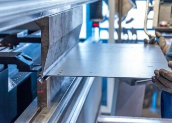 Operator Giętarki - specyfikacja zawodu, wymagania, wynagrodzenie