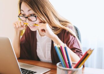 Zarządzanie stresem i zdrowie psychiczne w pracy: Jak utrzymać równowagę