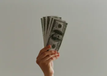 6000 brutto ile to netto? Sprawdź!