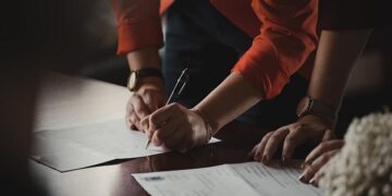 Wypowiedzenie umowy o pracę trybie natychmiastowym - darmowy wzór z omówieniem