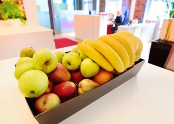 Czy to koniec „owocowych czwartków”? O zmianie podejścia do benefitów pracowniczych