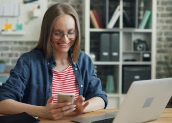 Dlaczego aktywność fizyczna jest tak ważna, gdy spędzasz dzień za biurkiem?