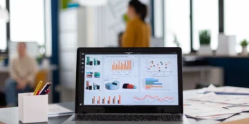 Badania CAWI jako nowoczesne narzędzie zbierania danych w internecie