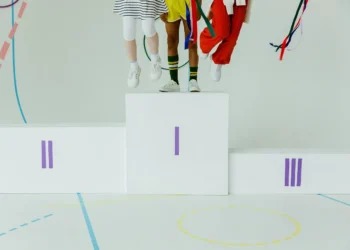 Sprawdź, jak wygląda proces przyznawania stypendiów szkolnych w roku 2024/2025. Fot. Cottonbro / pexels.com