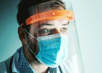 Uprawnienia pracownika podczas zwolnienia lekarskiego – co warto wiedzieć