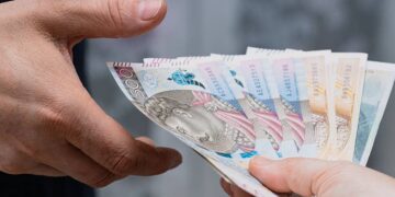 30.50 brutto ile to netto? Rzetelne wyliczenia dla najpopularniejszych umów w 2025 roku