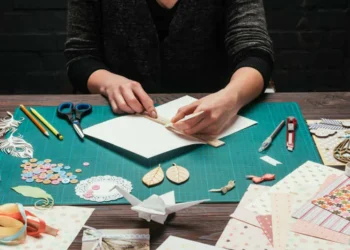 Chałupnictwo z dowozem do domu, fot. VadimVasenin, Vista Create