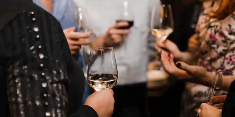 Jak zorganizować imprezę integracyjną, żeby ludzie naprawdę chcieli przyjść